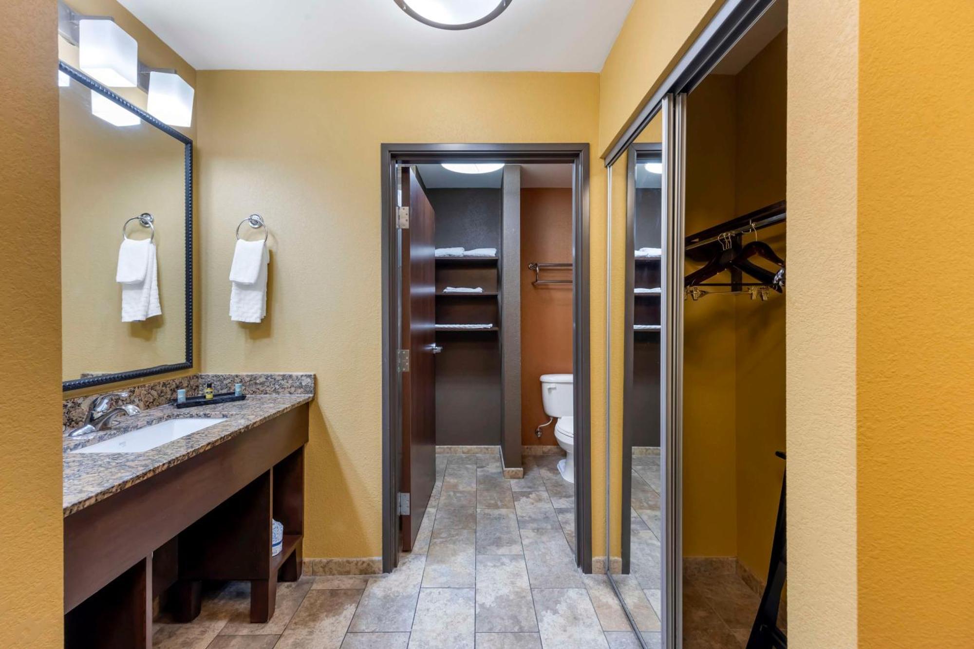 Best Western Plus Tupelo Inn & Suites Eksteriør bilde