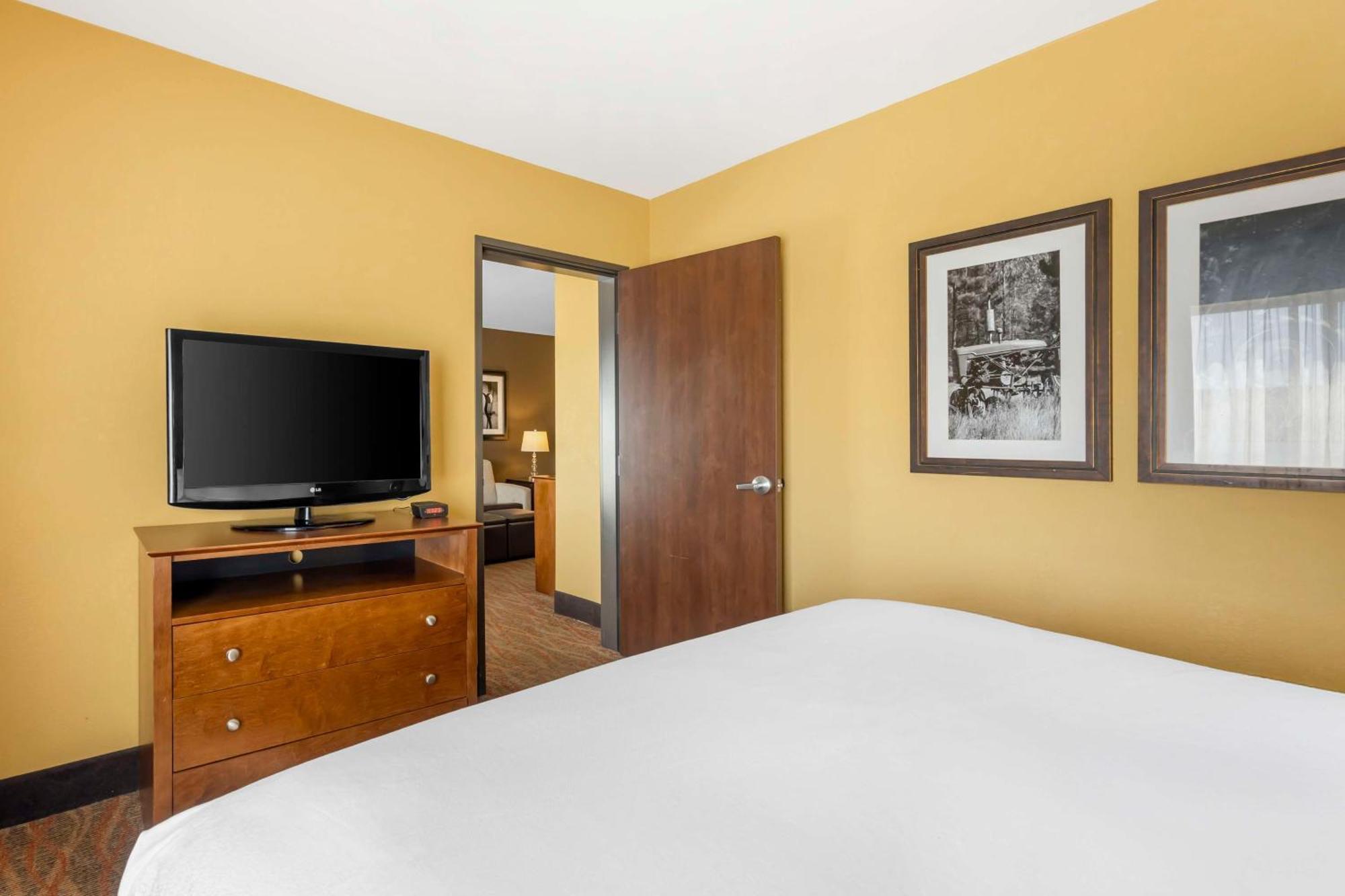 Best Western Plus Tupelo Inn & Suites Eksteriør bilde