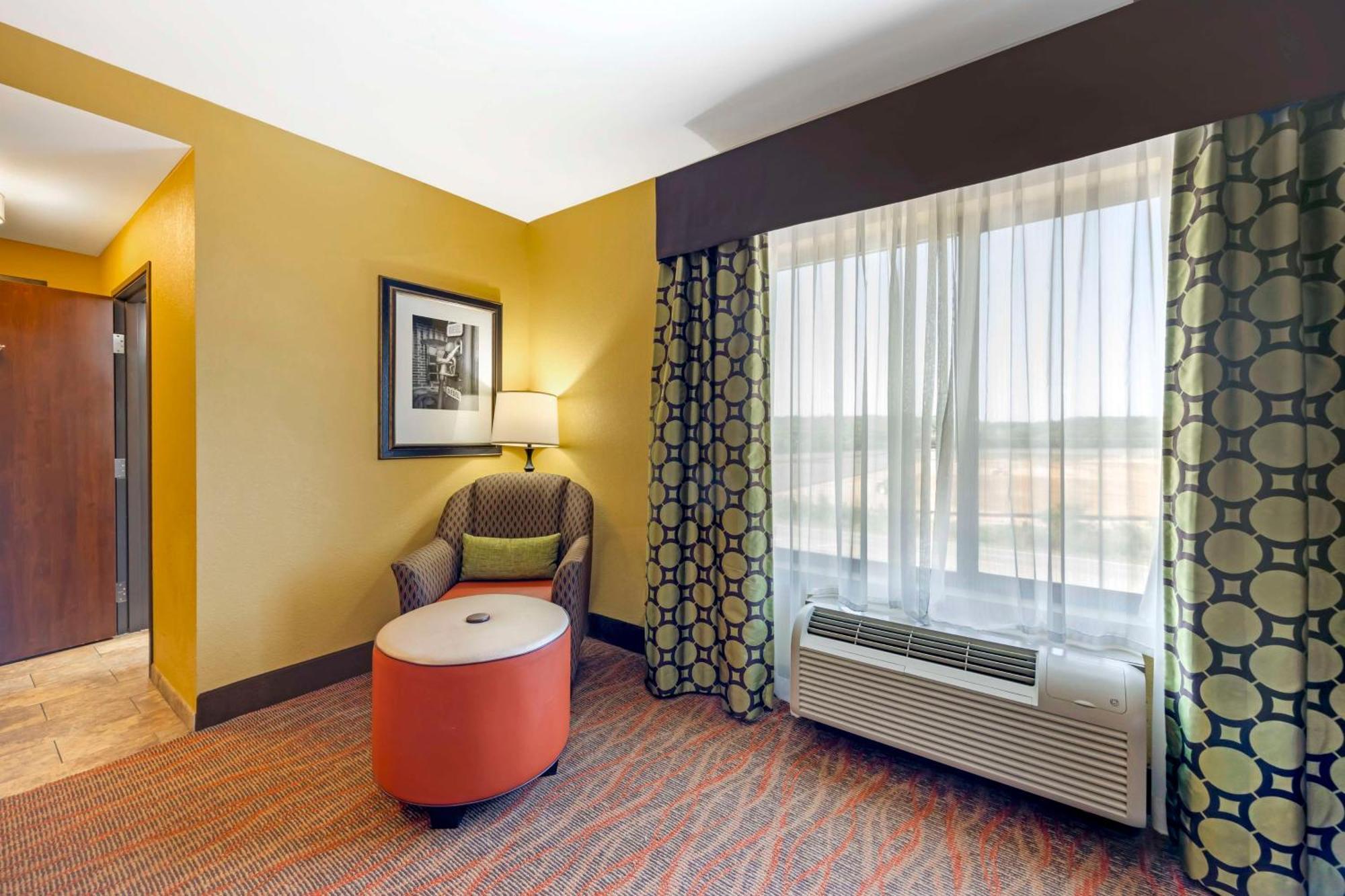 Best Western Plus Tupelo Inn & Suites Eksteriør bilde